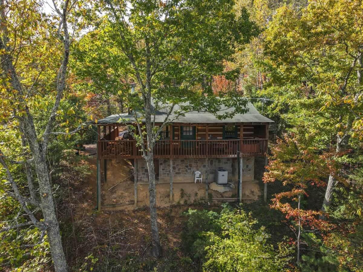 View! Cozy, Private, Fireplace, Hot Tub Log Cabin, Honeymoon! Sevierville Luaran gambar